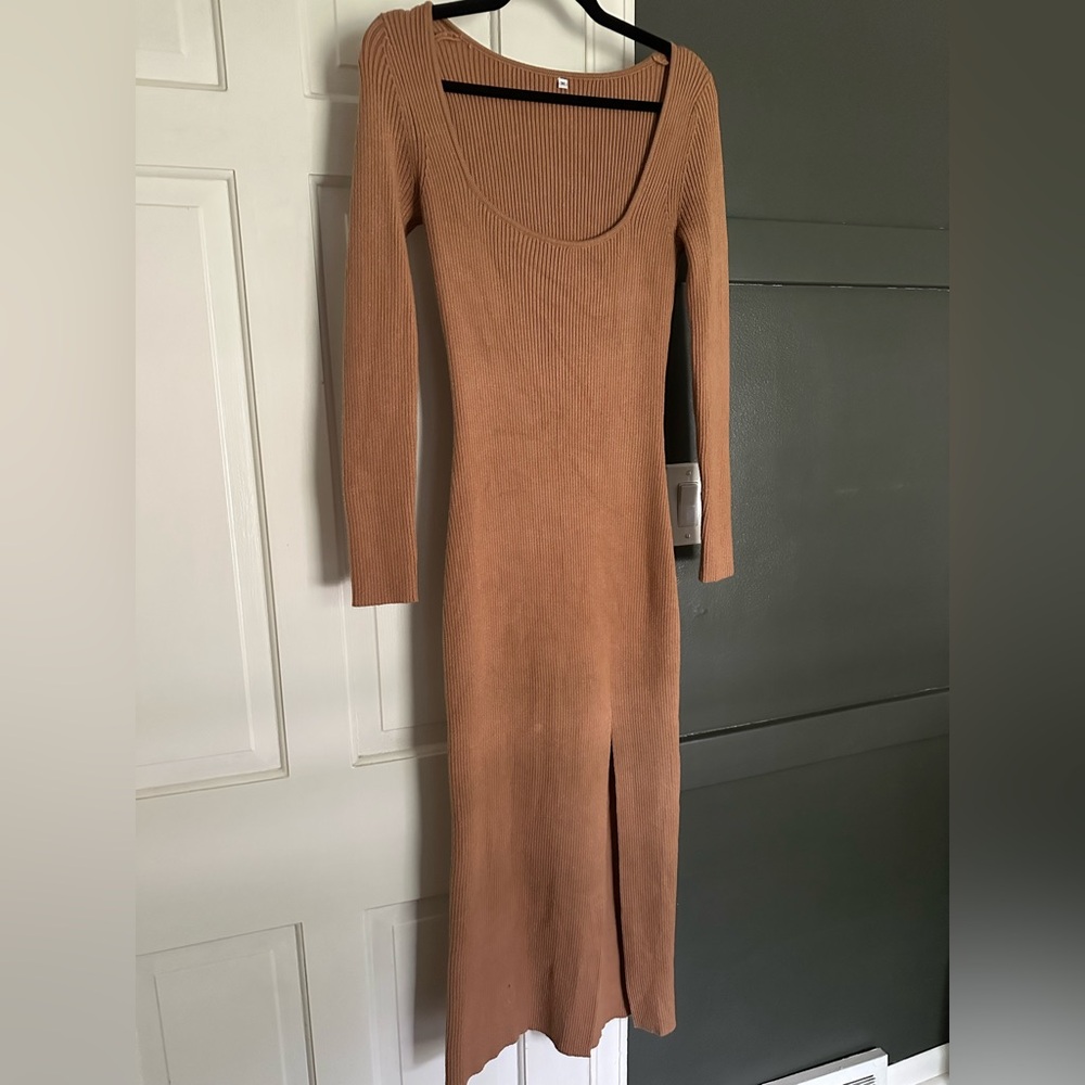 Ribbed Knit Scoop Neck Long Sleeve Fitted Midi Maxi Dress Camel Tan Size M Fall